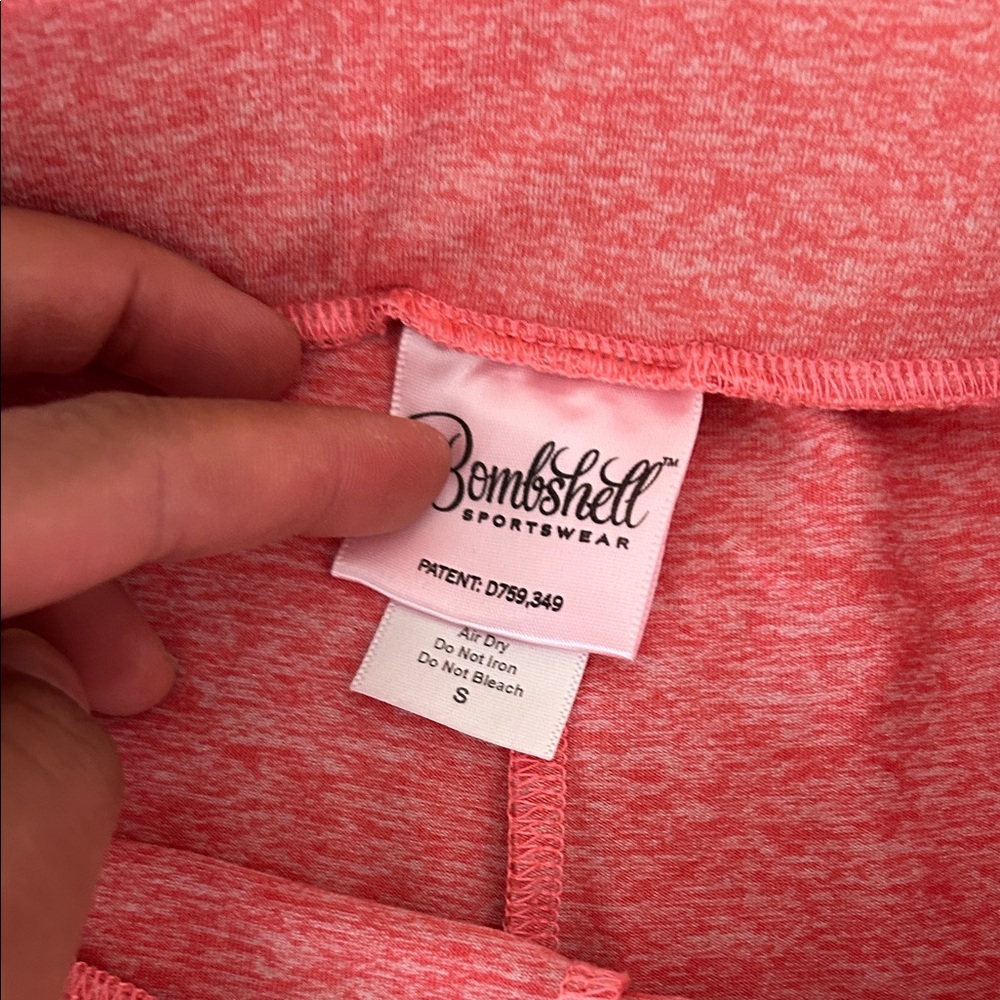 Bombshell Sportswear Coral Pink & White mid waist ankle sock leggings - Picture 5 of 6